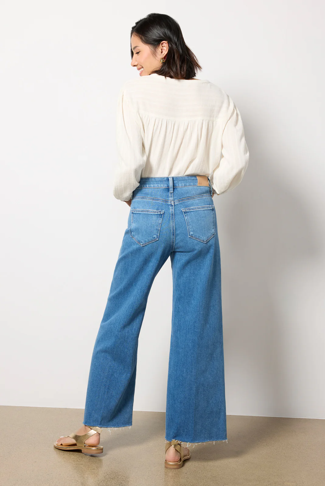 Petite Anessa 29` - Image 4